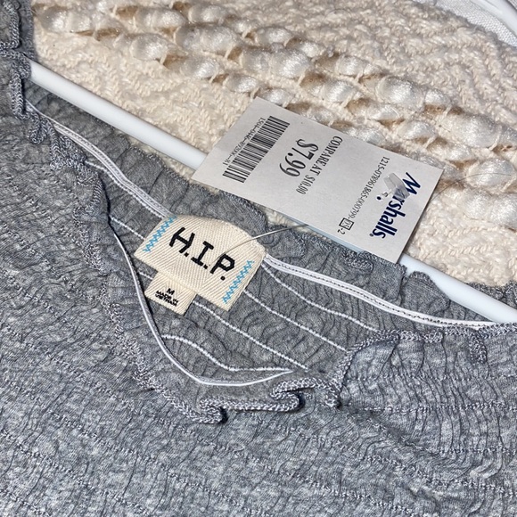 Crop top - Picture 3 of 4